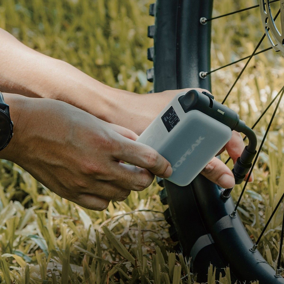 COMPRESOR TOPEAK MINI E-BOOSTER DIGITAL USB-C 120PSI