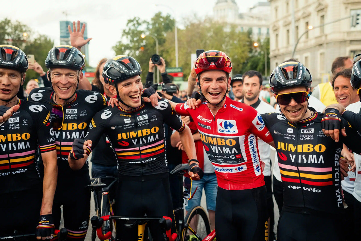 GUANTES AGU JUMBO-VISMA TRIPLE VICTORY