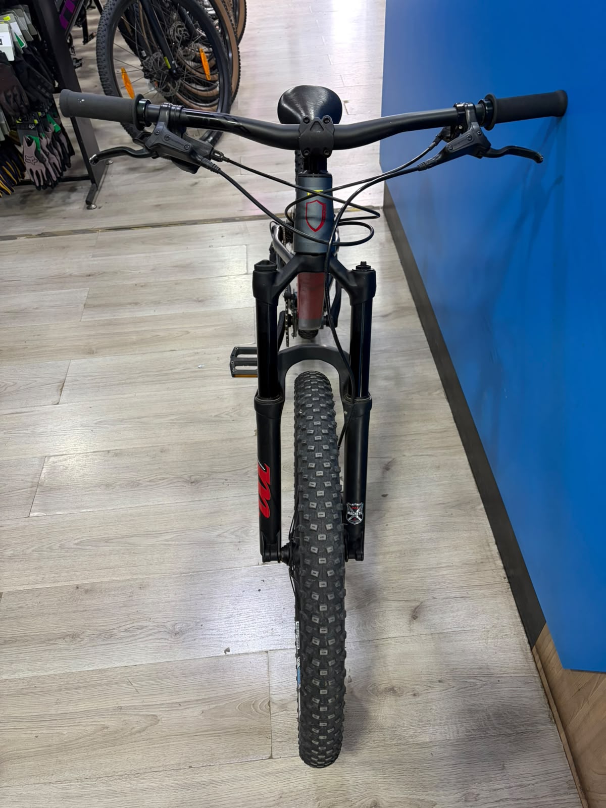 NORCO FLUID FS 4.2 GRIS ARO 24