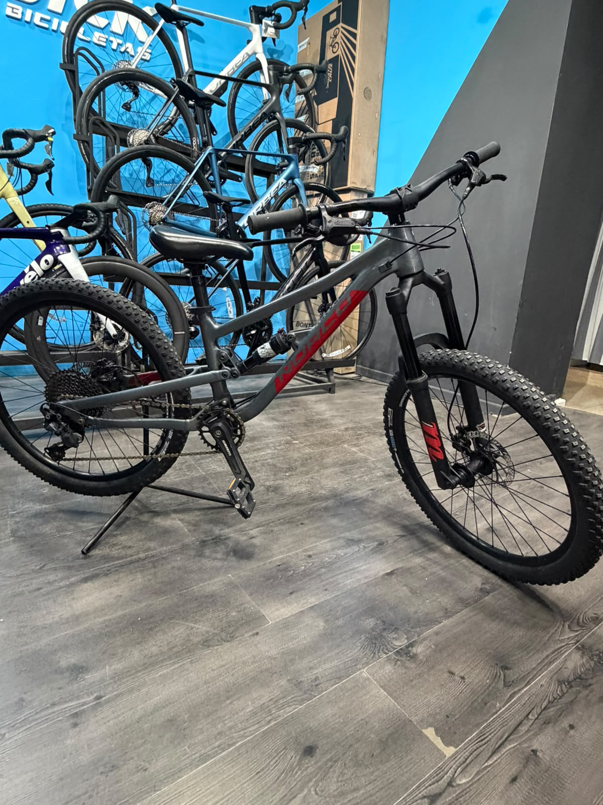 NORCO FLUID FS 4.2 GRIS ARO 24