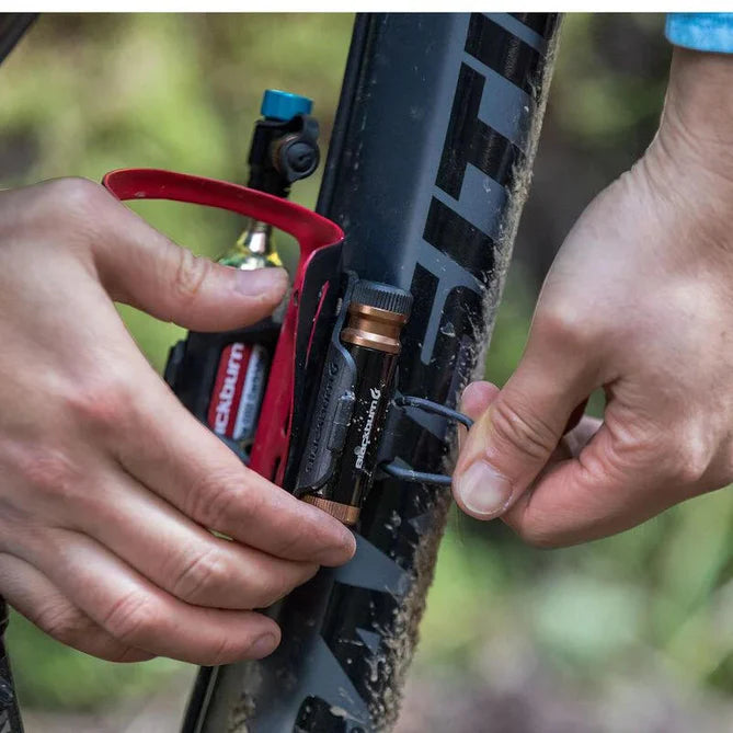 Kit Inflador Bicicleta Pro Plugger CO2 Negro Blackburn