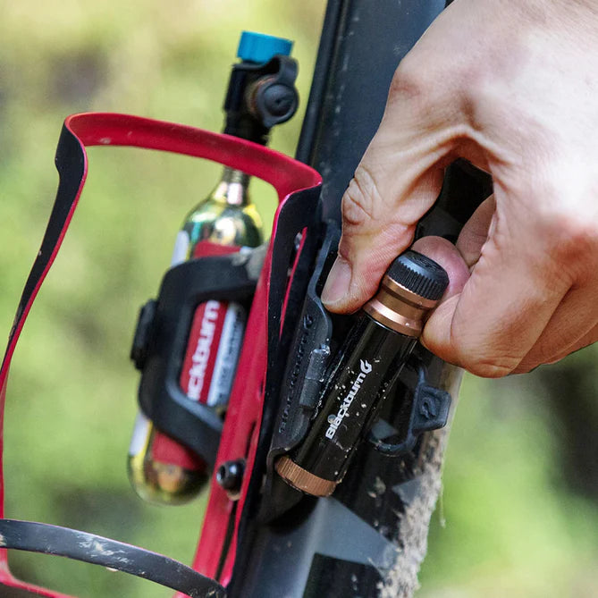 Kit Inflador Bicicleta Pro Plugger CO2 Negro Blackburn